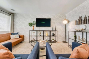 Convenient 2BR Apt with Parking Near Downtown SLC